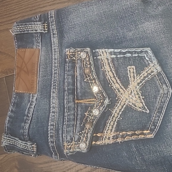 Amethyst jeans - Picture 9 of 10